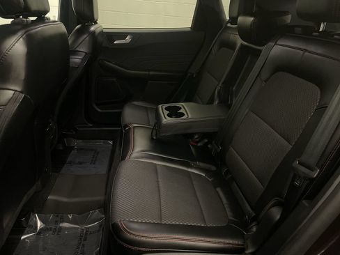 Used 2023 Ford Escape ST-Line w/ Tech Pack #1 AWD/4WD image 18