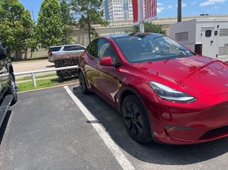 Used 2025 Tesla Model Y Long Range RWD video 1