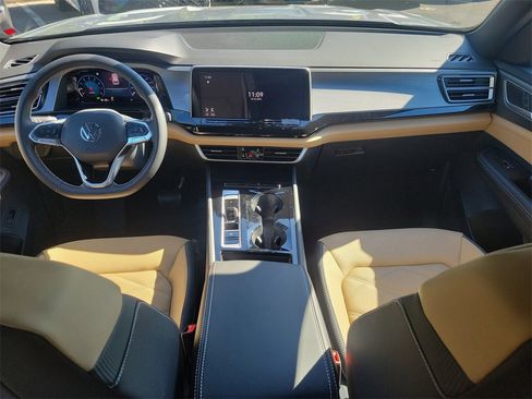 New 2026 Volkswagen Atlas Cross Sport SE image 16