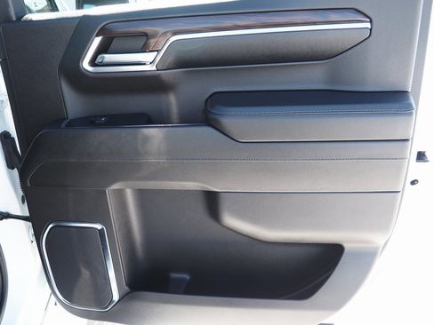 Used 2024 GMC Sierra 1500 SLT w/ SLT Premium Plus Package image 42