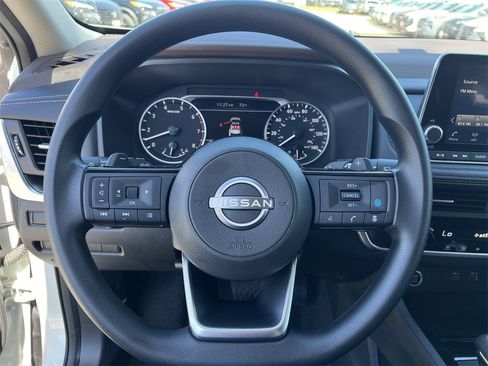 Certified 2023 Nissan Rogue SV image 9