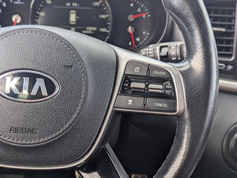 Used 2019 Kia Sorento SX image 22