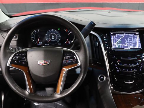 Used 2016 Cadillac Escalade ESV Luxury image 54
