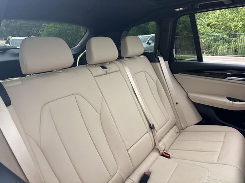 Used 2021 BMW X3 xDrive30e w/ Convenience Package image 11