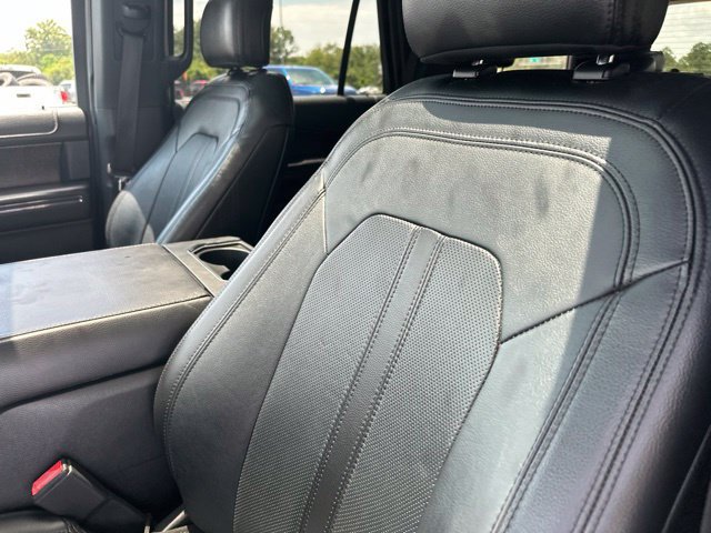 Used 2018 Ford Expedition Limited RWD image 15