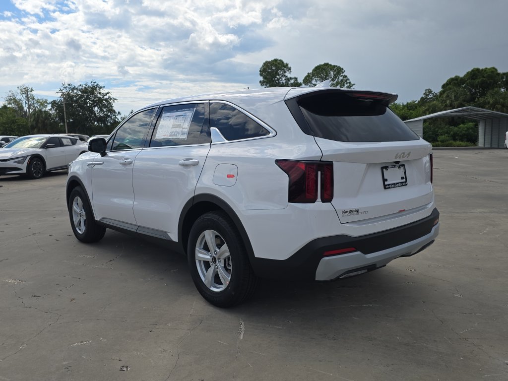 New 2026 Kia Sorento LX FWD image 6