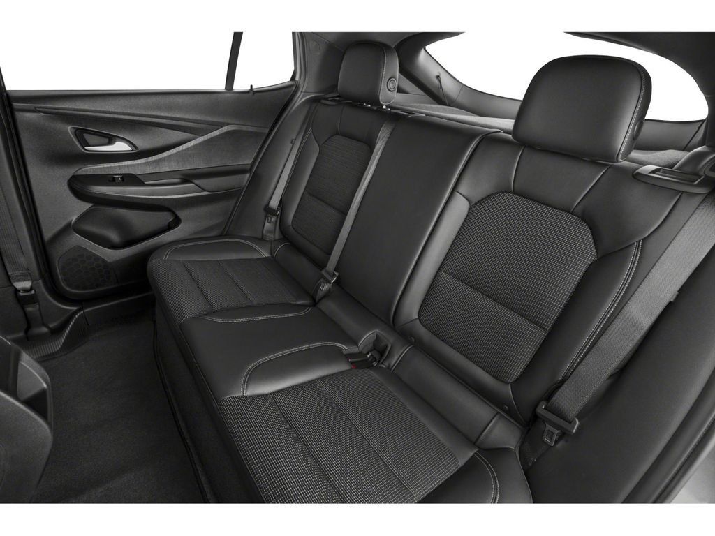 Used 2024 Buick Envista Sport Touring w/ Convenience I Package FWD image 8