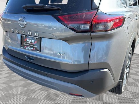 Used 2023 Nissan Rogue SV image 8