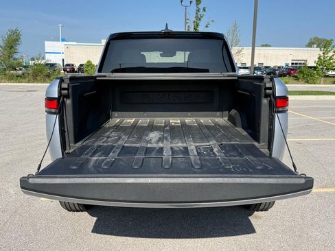 Used 2022 Rivian R1T Adventure image 4