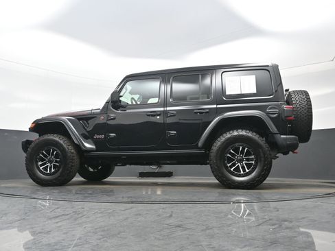 Used 2024 Jeep Wrangler Unlimited Rubicon image 25