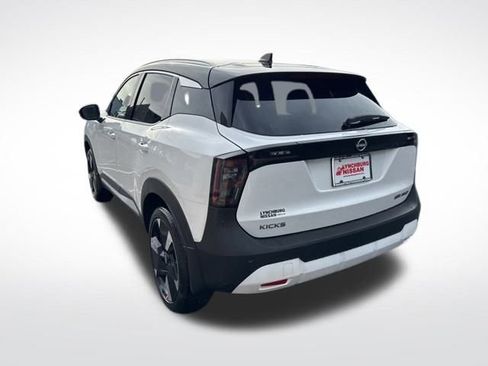 New 2026 Nissan Kicks SR w/ SR Premium Package AWD/4WD image 4