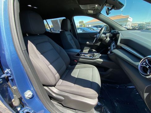 Used 2025 Chevrolet Equinox LT image 36