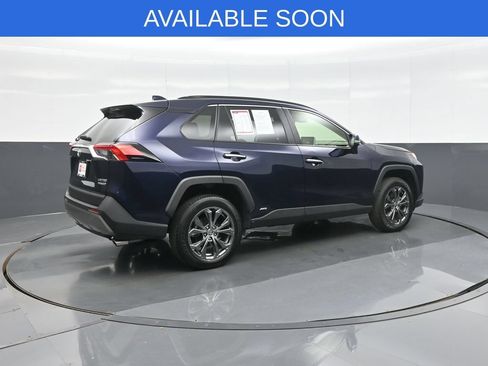 Used 2022 Toyota RAV4 Limited AWD/4WD image 7