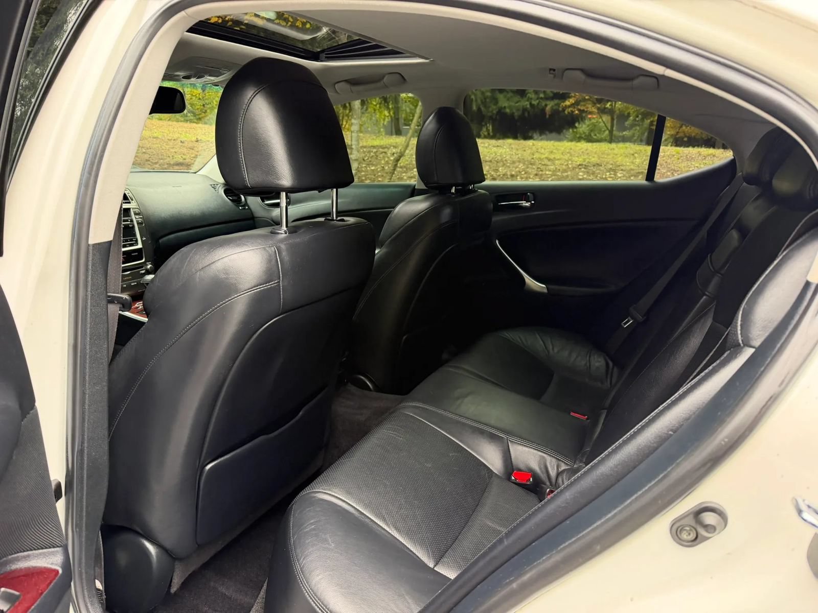 Used 2007 Lexus IS 250 w/ Premium Pkg RWD image 15