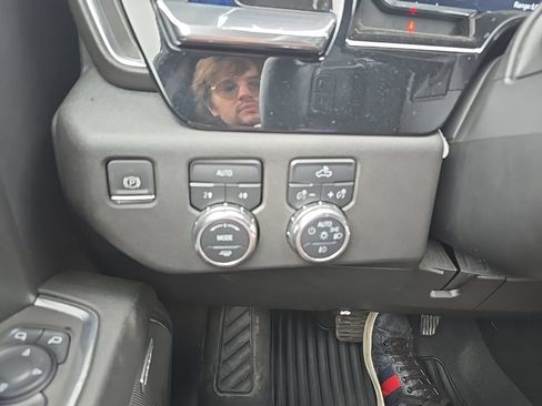 Used 2025 GMC Sierra 1500 Elevation w/ Preferred Package AWD/4WD image 23