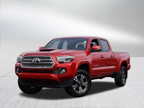 Used 2017 Toyota Tacoma TRD Sport w/ Tow Package AWD/4WD image 1