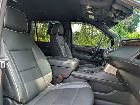 Used 2023 Chevrolet Tahoe Premier w/ Advanced Technology Package AWD/4WD image 19