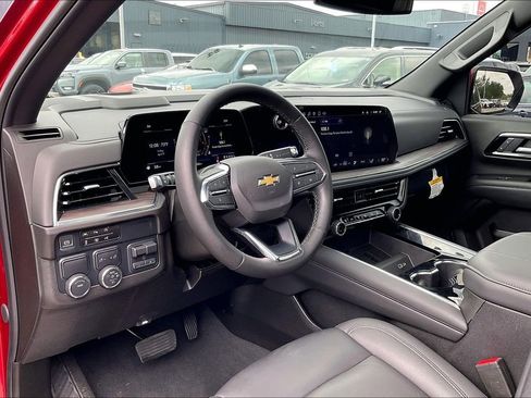 Used 2025 Chevrolet Tahoe LT w/ Comfort Package image 18