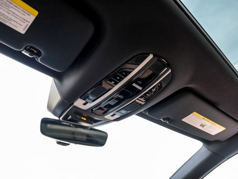 Used 2019 Porsche Cayenne AWD/4WD image 36