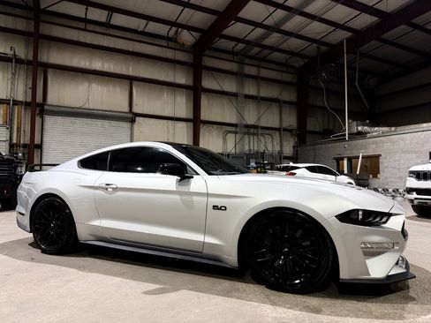 Used 2018 Ford Mustang GT w/ GT Performance Package RWD image 3