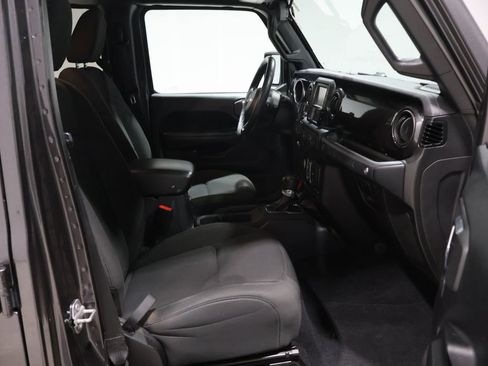 Used 2019 Jeep Wrangler Unlimited Sport image 21