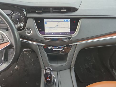 Certified 2024 Cadillac XT5 Premium Luxury image 15