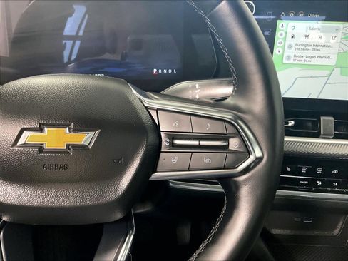 Used 2025 Chevrolet Equinox LT image 23