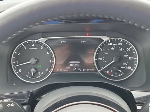 Used 2025 Nissan Pathfinder SL AWD/4WD image 13