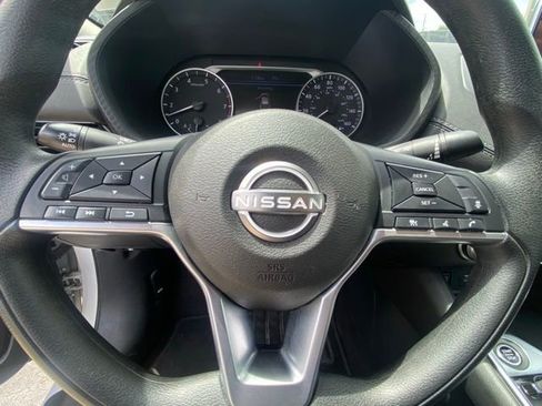 Used 2024 Nissan Sentra SV FWD image 18