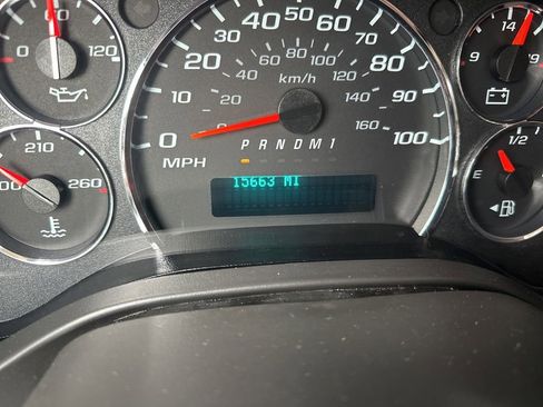 Used 2024 GMC Savana 2500 Work Van w/ Driver Convenience Package image 24