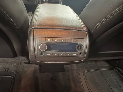Used 2017 Buick Enclave Premium w/ Enclave Tuscan Edition FWD image 13
