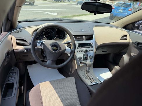 Used 2011 Chevrolet Malibu LS FWD image 12