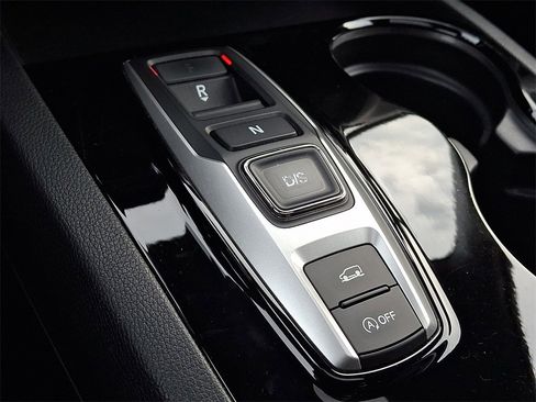 Used 2017 Honda Pilot Touring image 17