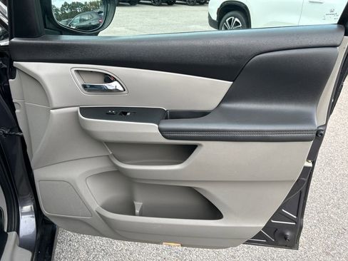 Used 2016 Honda Odyssey SE image 27