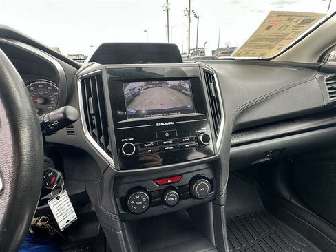 Used 2018 Subaru Crosstrek 2.0i Premium AWD/4WD image 16