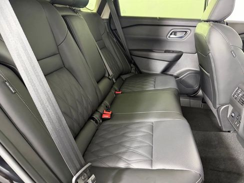 Used 2026 Nissan Rogue Platinum w/ Platinum Premium Package AWD/4WD image 31