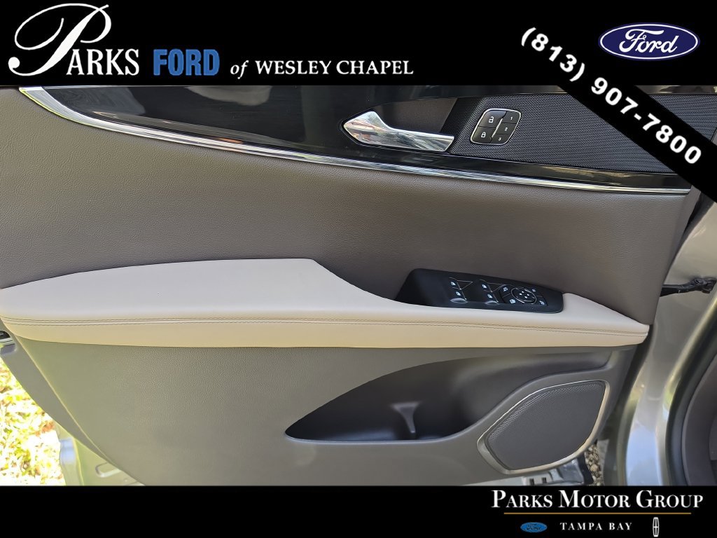 Used 2023 Lincoln Nautilus FWD w/ Premium Package image 17