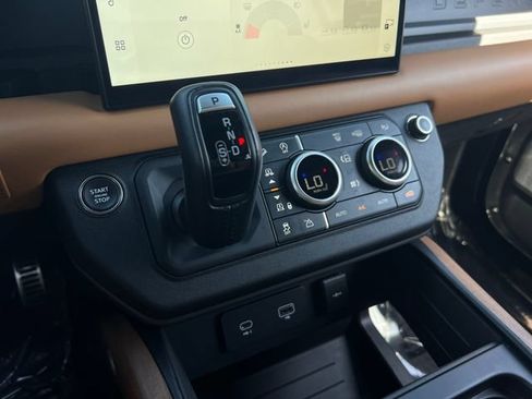 Used 2024 Land Rover Defender 130 X AWD/4WD image 29