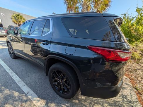 Used 2020 Chevrolet Traverse LT w/ LPO, Midnight Edition image 6