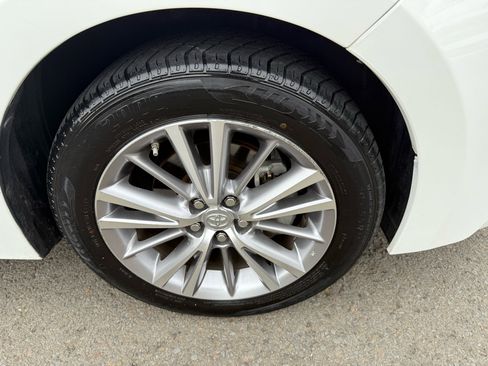 Used 2014 Toyota Corolla S Premium image 30