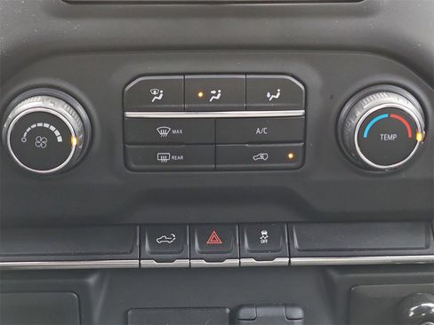 Used 2020 Chevrolet Silverado 1500 Custom w/ Custom Value Package image 24