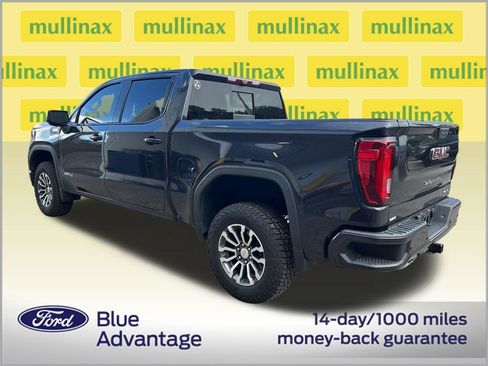 Used 2023 GMC Sierra 1500 AT4 w/ Technology Package AWD/4WD image 3