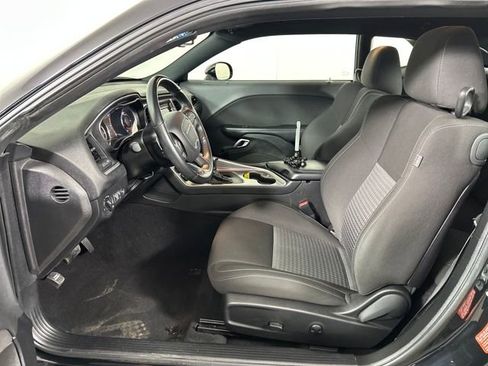 Used 2022 Dodge Challenger GT image 10