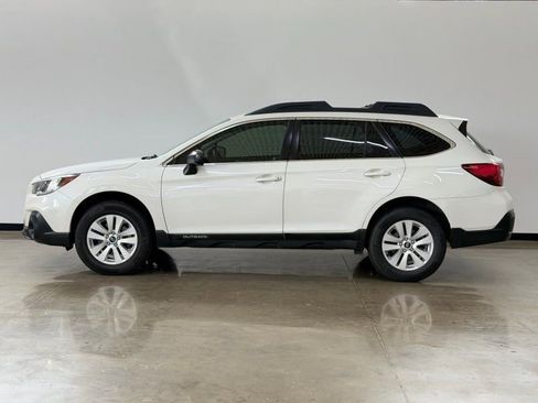 Used 2019 Subaru Outback 2.5i AWD/4WD image 4
