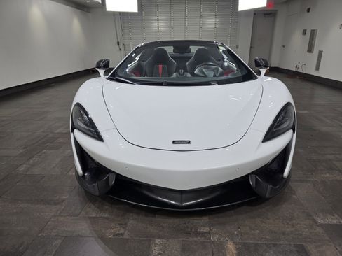 Used 2019 McLaren 570S Spider image 2