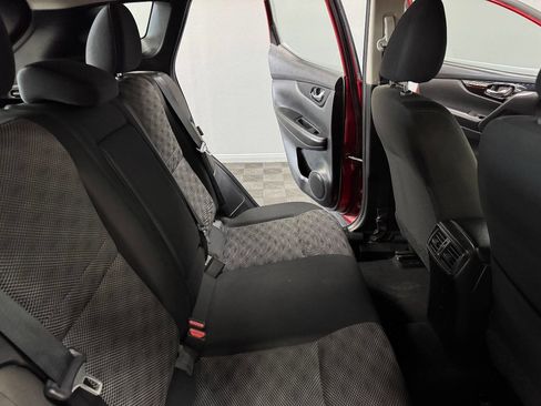 Used 2021 Nissan Rogue Sport SV image 46