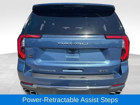 Used 2025 GMC Yukon XL Denali Ultimate w/ LPO, Floor Liner Package AWD/4WD image 10