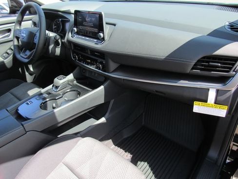 New 2026 Nissan Rogue SV FWD image 12