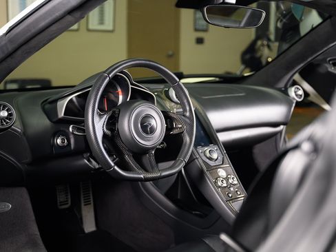 Used 2013 McLaren MP4-12C Spider image 29