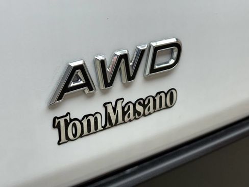 Used 2024 Ford Transit 150 Low Roof AWD w/ Exterior Upgrade Package image 3
